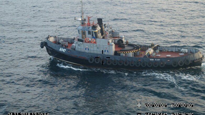 Три корабля ВМС Украины незаконно пересекли границу РФ и движутся к Керченскому проливу