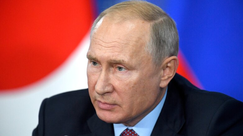 Путин отметил, что пока не собирается покидать пост президента
