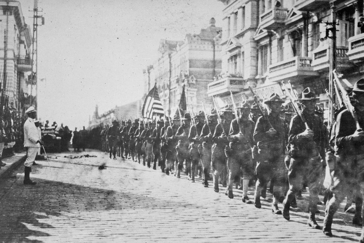 Американские войска во Владивостоке, Светланская улица, 1918 год