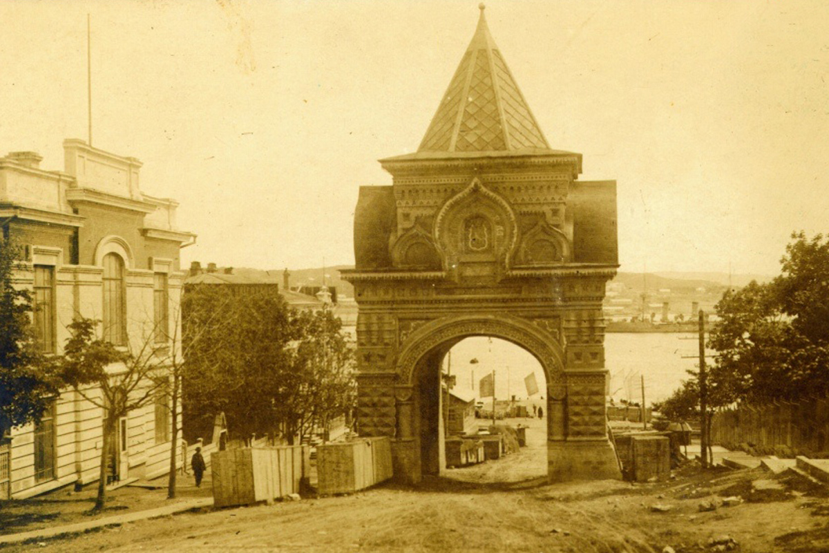 Николаевская триумфальная арка