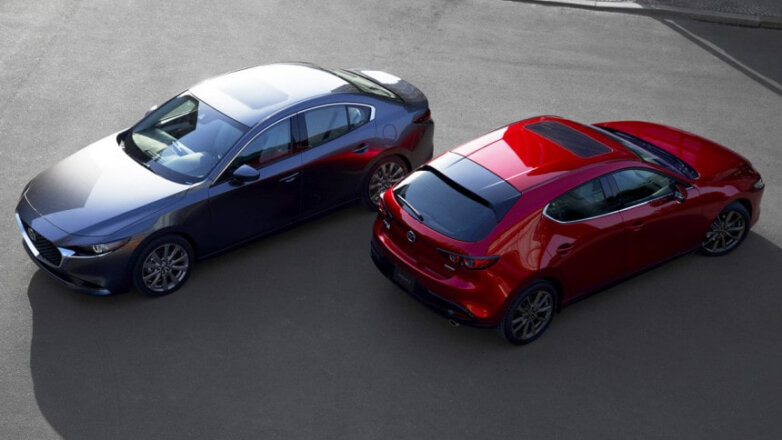 Первое знакомство: Mazda показала свою новую «тройку»