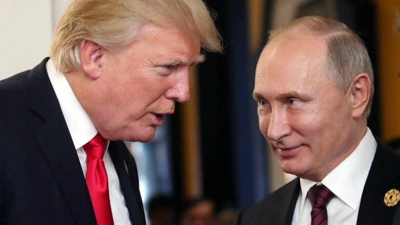 Дональд Трамп и Владимир Путин говорят