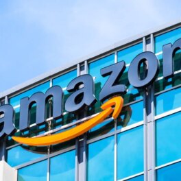 Компания Amazon заняла верхнюю строчку рейтинга самых дорогих компаний