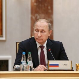 Путин призвал убрать из университетских программ устаревшие курсы