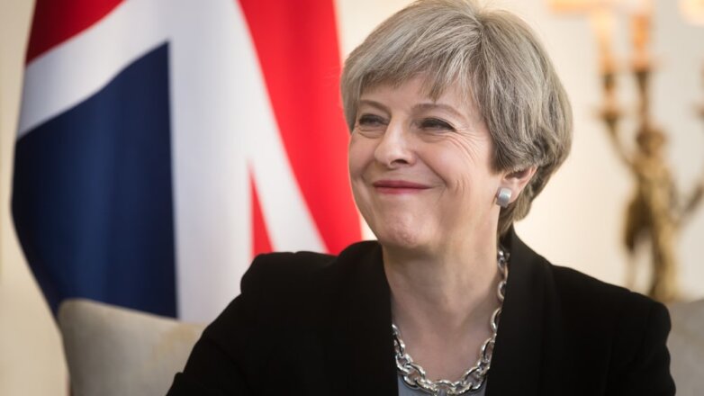 Тереза Мэй сумела усидеть в кресле премьер-министра Великобритании