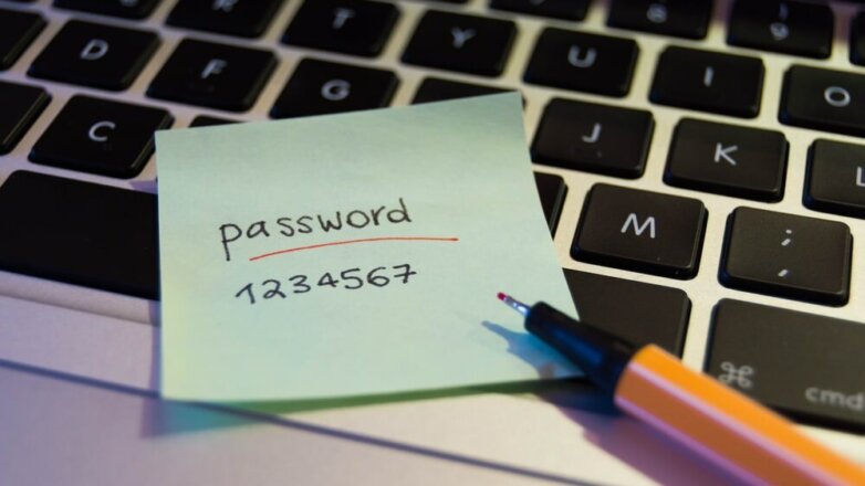 Простой пароль, ненадёжный, небезопасный, password