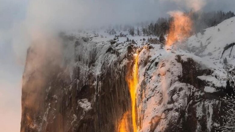 Туристы в Калифорнии смогли полюбоваться «огненным водопадом»
