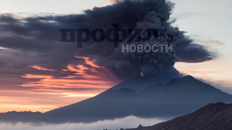 Курильский вулкан Райкоке «проснулся» впервые за 95 лет