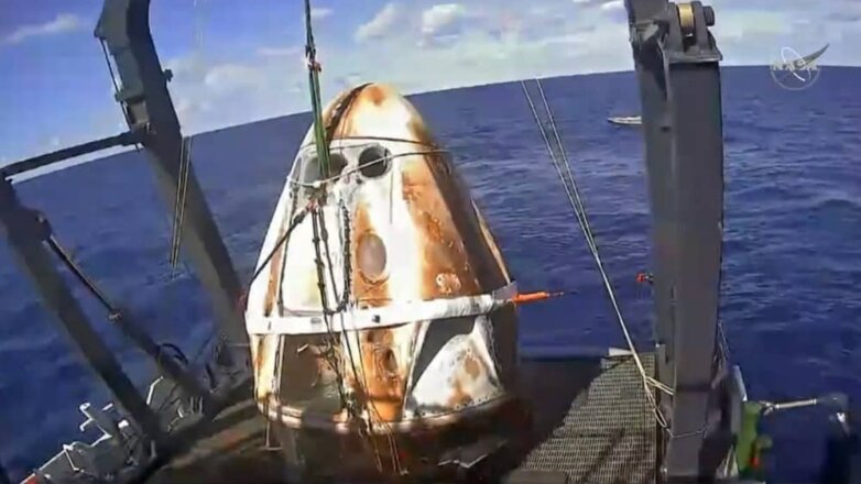 Космический корабль Илона Маска Dragon-2 благополучно вернулся на Землю