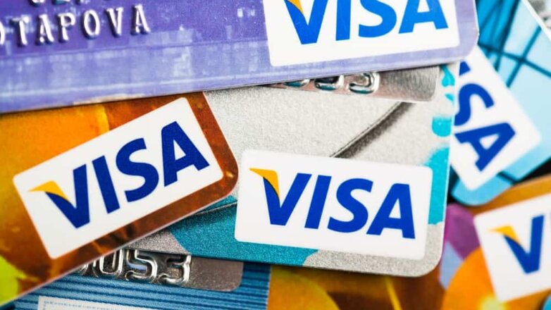 Visa разрешит снимать наличные на кассах заправок и аптек