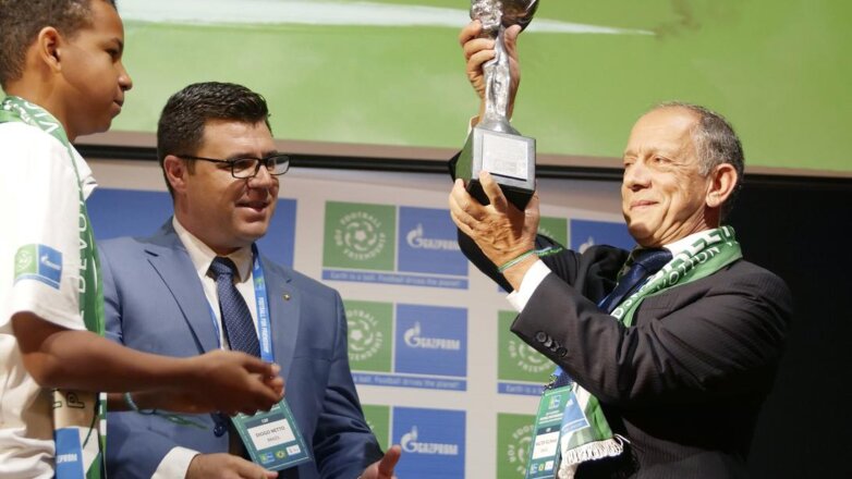 Кубок «Девяти ценностей» получила национальная сборная Бразилии по футболу