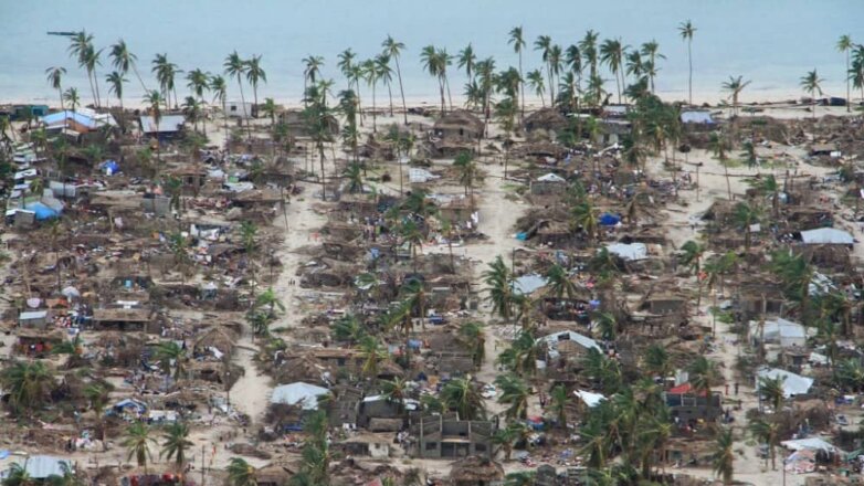 Опубликовано видео с разрушенным тропическими штормами Мозамбиком