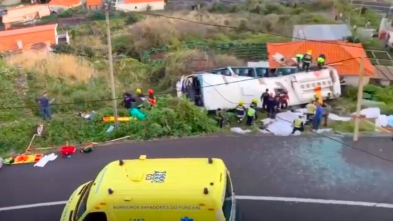 В Португалии в ДТП с туристическим автобусом погибли 28 человек