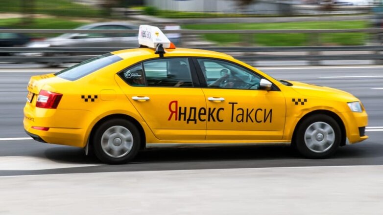 Москвичам разрешили не указывать код пропуска при заказе такси
