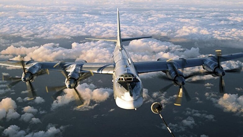 Истребители США сопроводили российские Ту-95МС в небе над Аляской