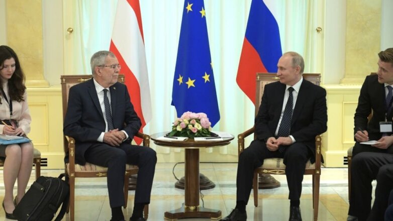 В Сочи начались переговоры Путина с президентом Австрии ван дер Белленом