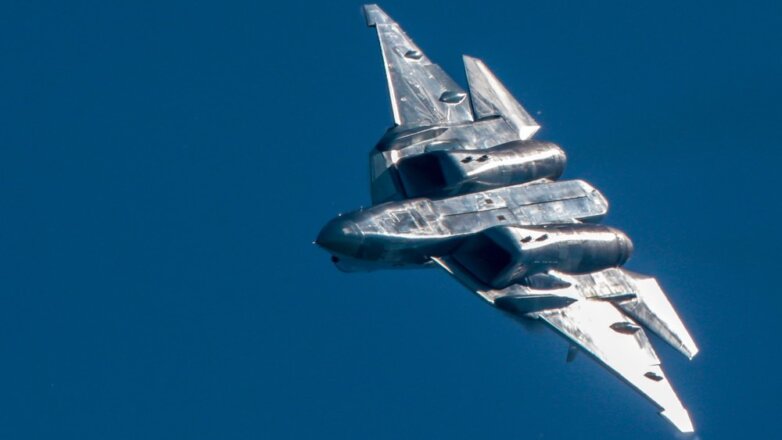 Эксперт назвал преимущества Су-57 перед американскими F-35 и F-22