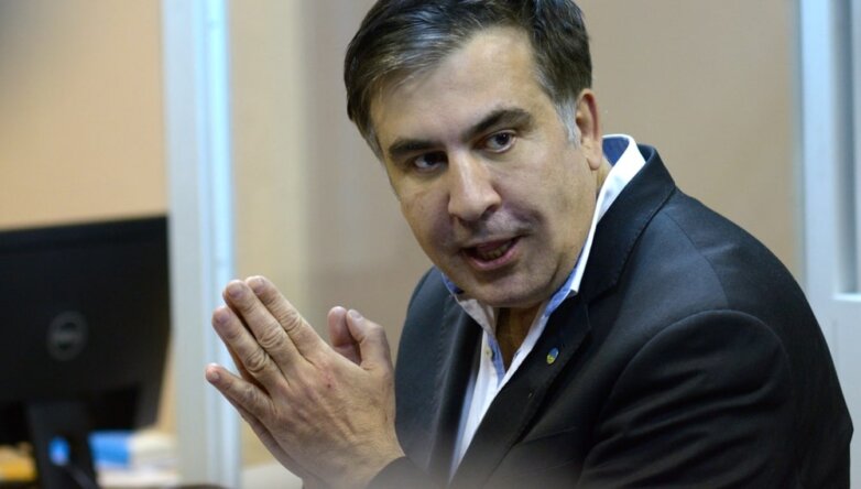 Михаил Саакашвили потирает руки - Mikhail Saakashvili