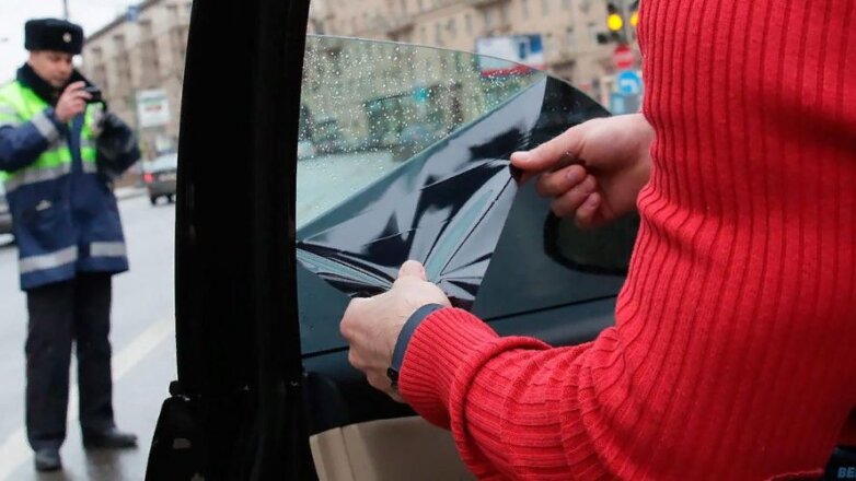 Полный запрет тонировки автомобилей могут обсудить в Госдуме