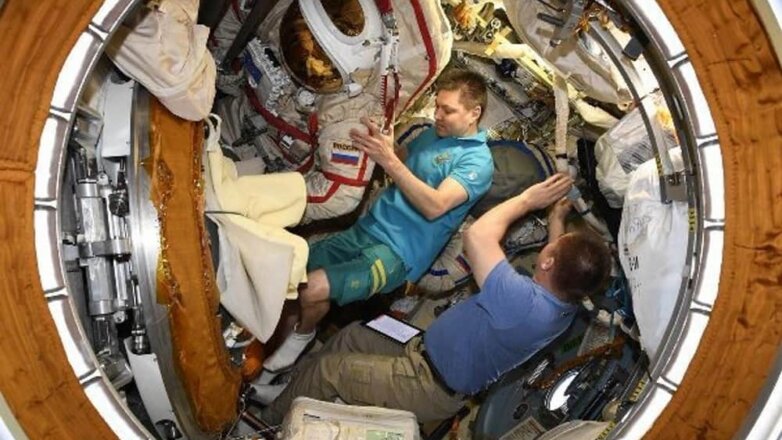 Российским космонавтам установили ограничения по весу для полётов на Луну