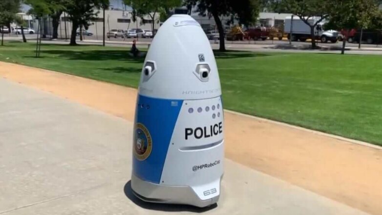 В США заступил на службу робот-полицейский