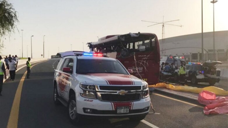 Автобус с туристами попал в ДТП в Дубае