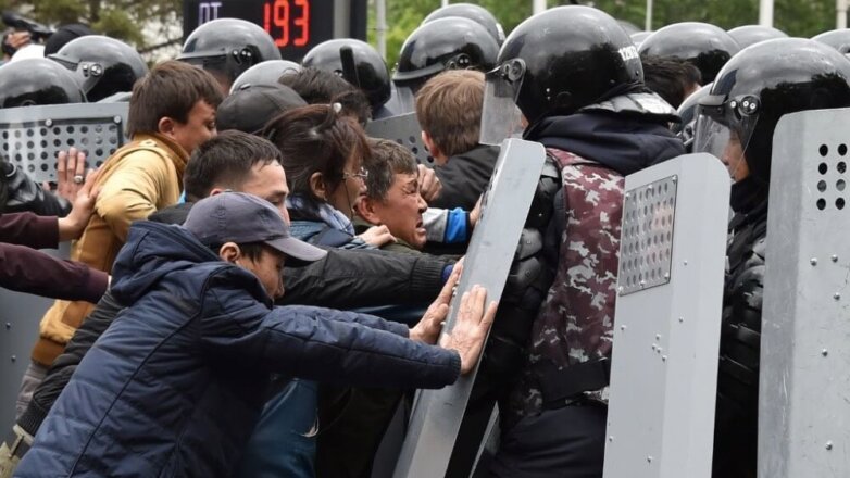 Выборы в Казахстане: во время акций протеста задержано 500 человек