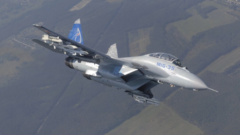 ВКС России получили на вооружение новейшие истребители МиГ-35