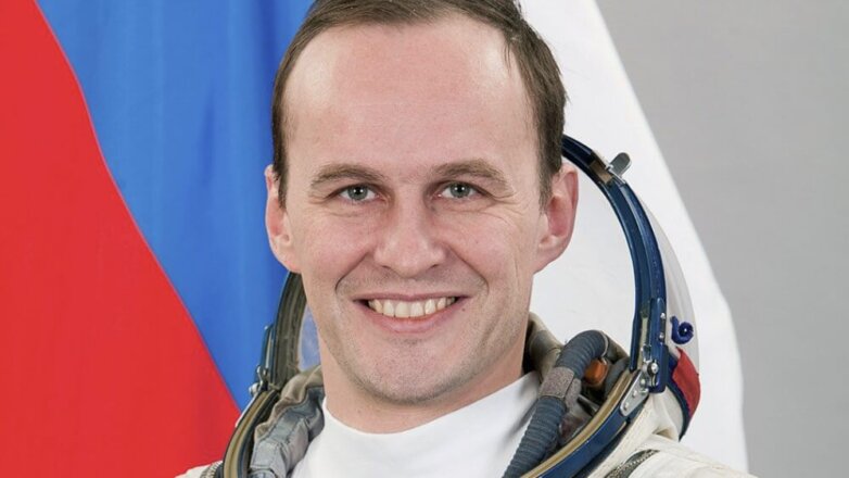 Космонавт Рязанский написал книгу с ответами на популярные вопросы о космосе