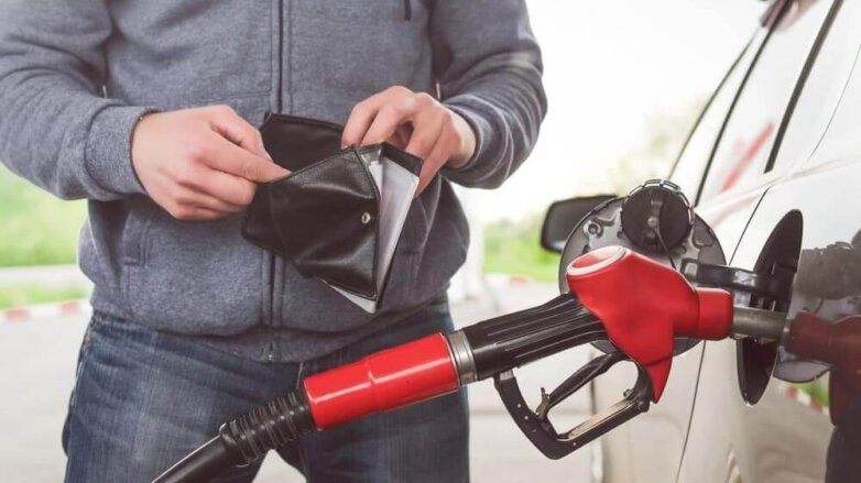 Оптовые цены на бензин в РФ в мае выросли на 17,5%