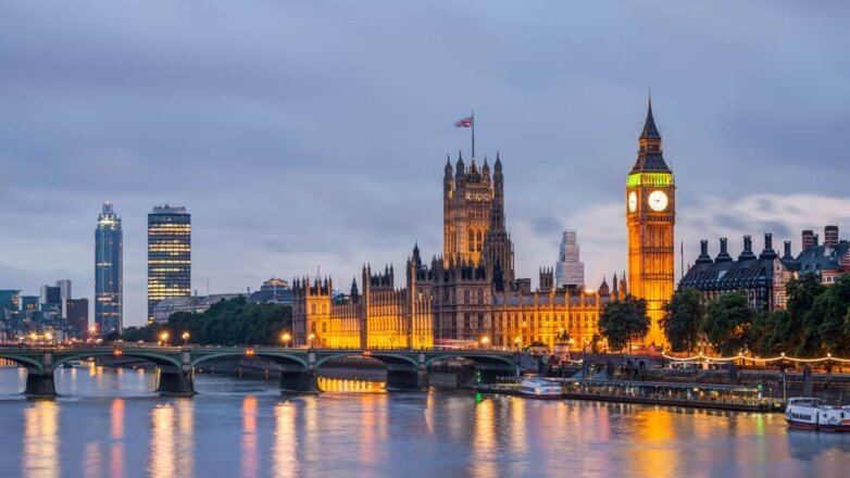 Петиция против приостановки работы парламента набрала в Британии более 1 млн голосов