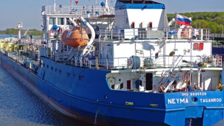 СБУ задержала российский танкер в порту Измаил
