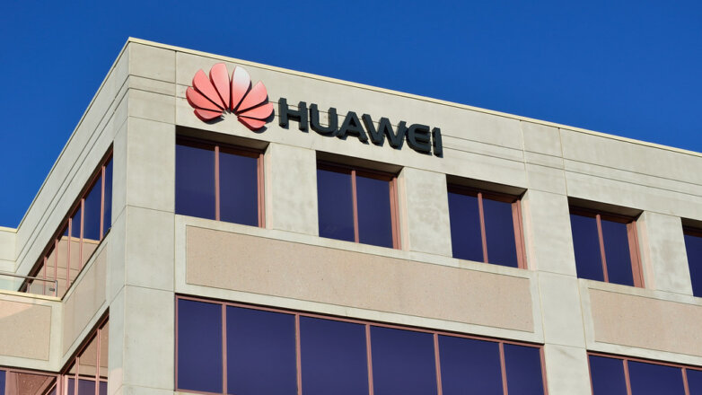 Huawei сократит сотни своих сотрудников в США