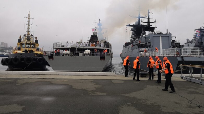 Фрегат ВМС Вьетнама впервые прибыл во Владивосток