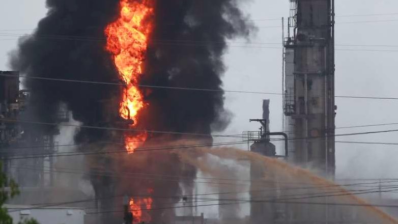 В Техасе произошёл крупный пожар на заводе Exxon Mobil
