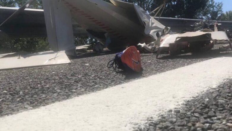 Самолёт упал на автостраду на севере Италии