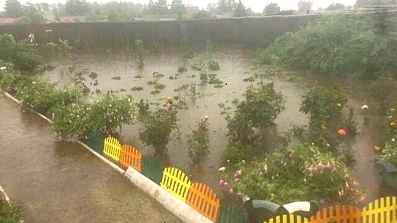 В Амурской области из-за ливней затопило дороги, дома и огороды