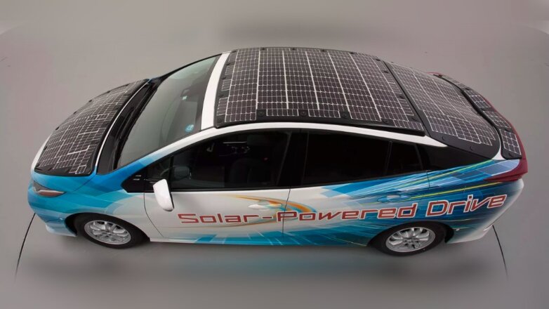 Toyota начала тестировать гибрид на солнечных батареях