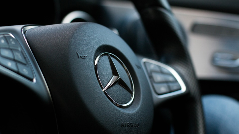 В России отзывают 54 автомобиля Mercedes-Benz