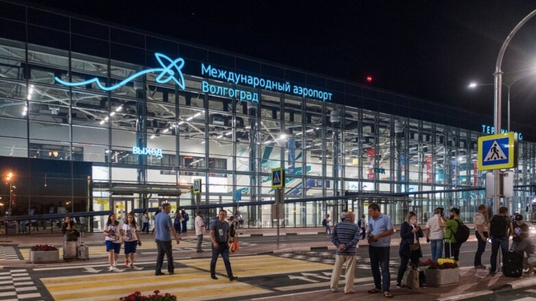 Три самолета за ночь экстренно сели в аэропорту Волгограда