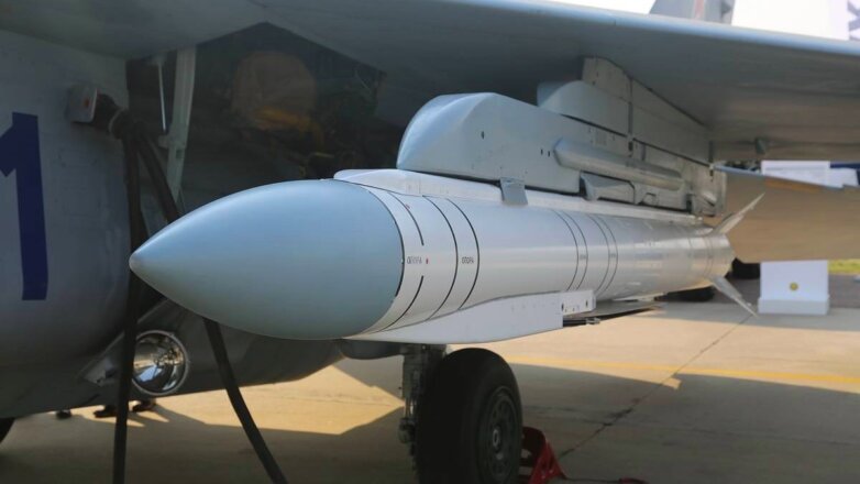 Раскрыты характеристики новейших авиационных ракет «Гром»