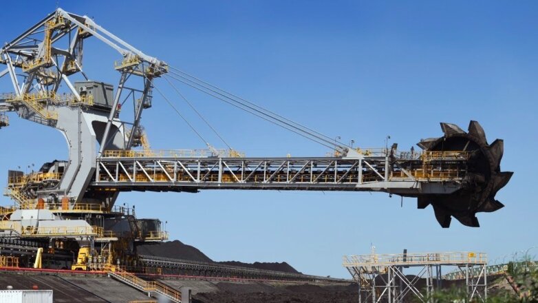 Китай продолжает открывать новые угольные шахты