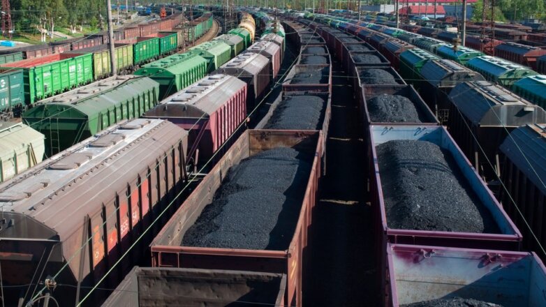 Поставки российского угля на Украину упали на 85%