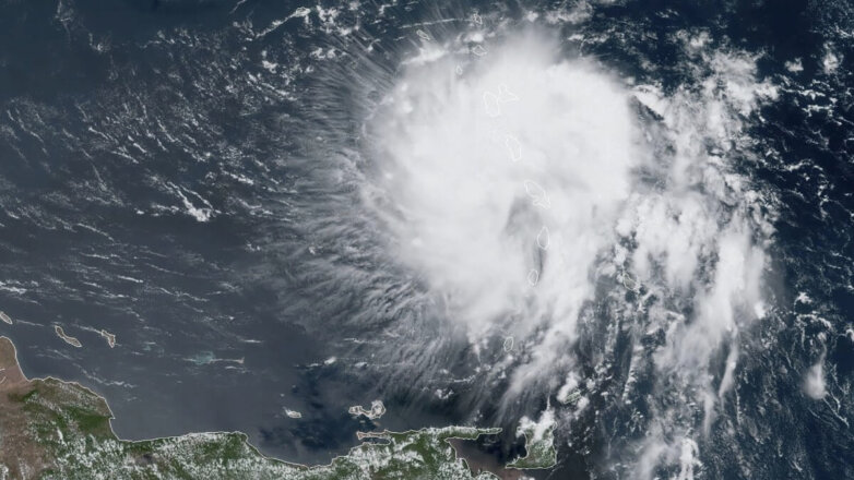 Идущий на США ураган «Дориан» достиг четвертой категории из пяти