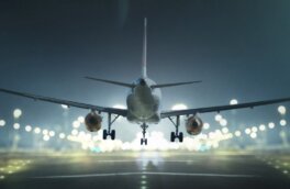 В Барнауле четыре человека госпитализированы после ЧП с самолетом