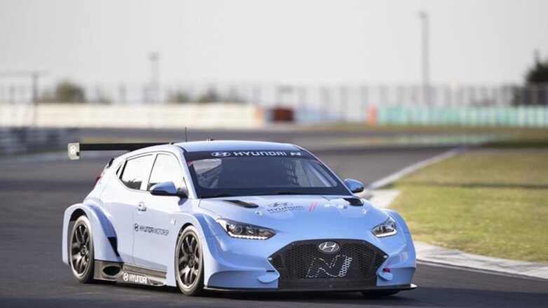 Hyundai вывела на испытания свой первый гоночный электрокар