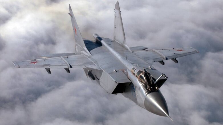 В Пермском крае из-за возгорания экстренно сел истребитель МиГ-31БМ