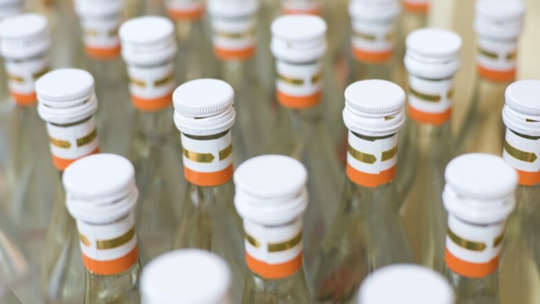 Полиция обнаружила четыре цеха контрафактного алкоголя в Анапе
