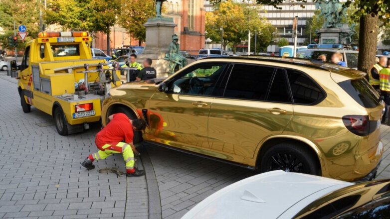 Немецкая полиция запретила эксплуатацию золотого авто