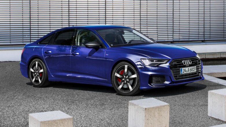 Audi представила новую гибридную версию седана A6